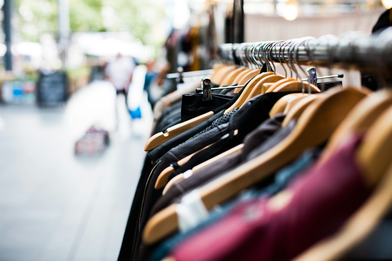 Ben je op zoek naar een kleding stomerij?